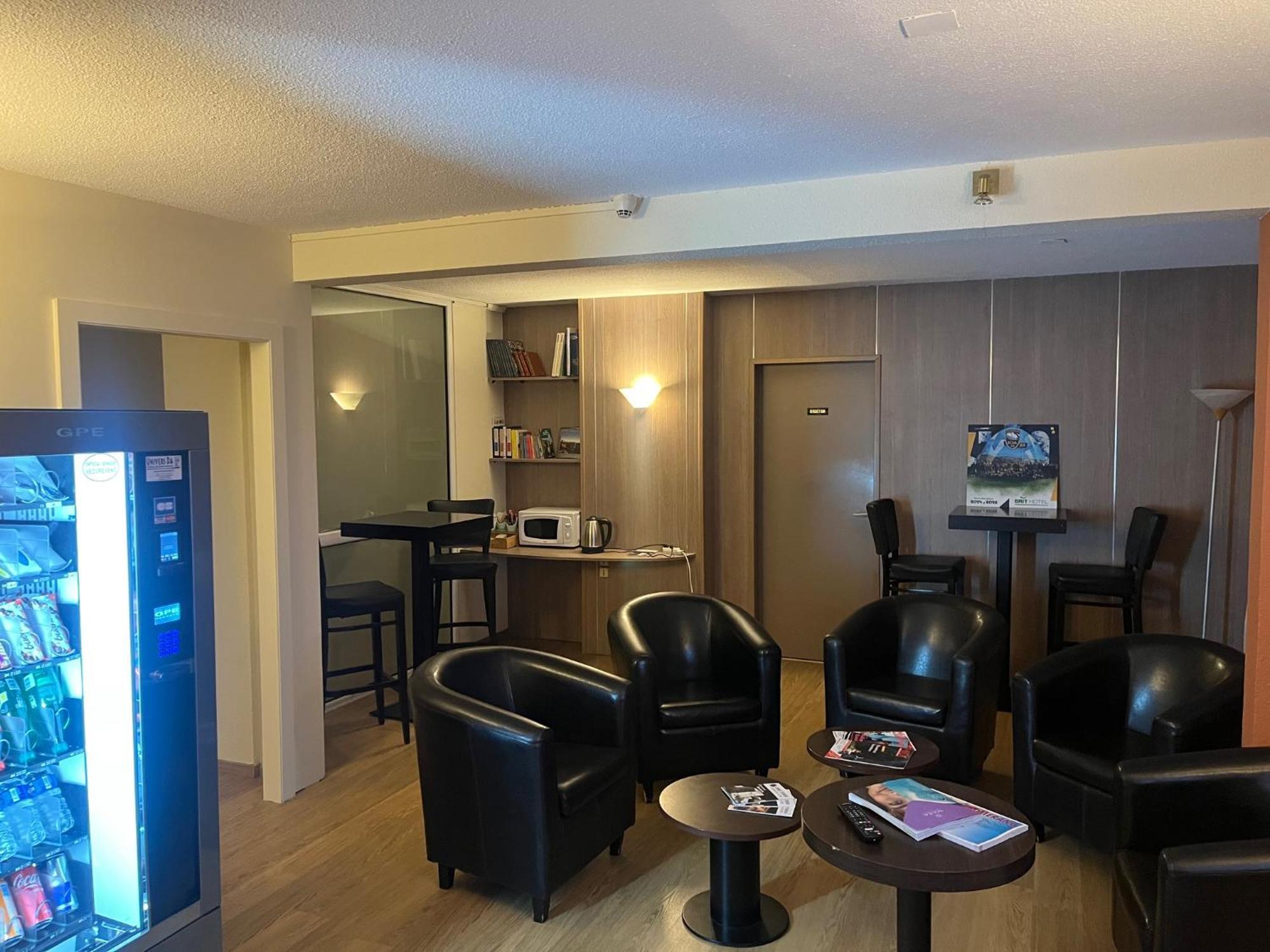 Brit Hotel Confort Deltour Манд Экстерьер фото