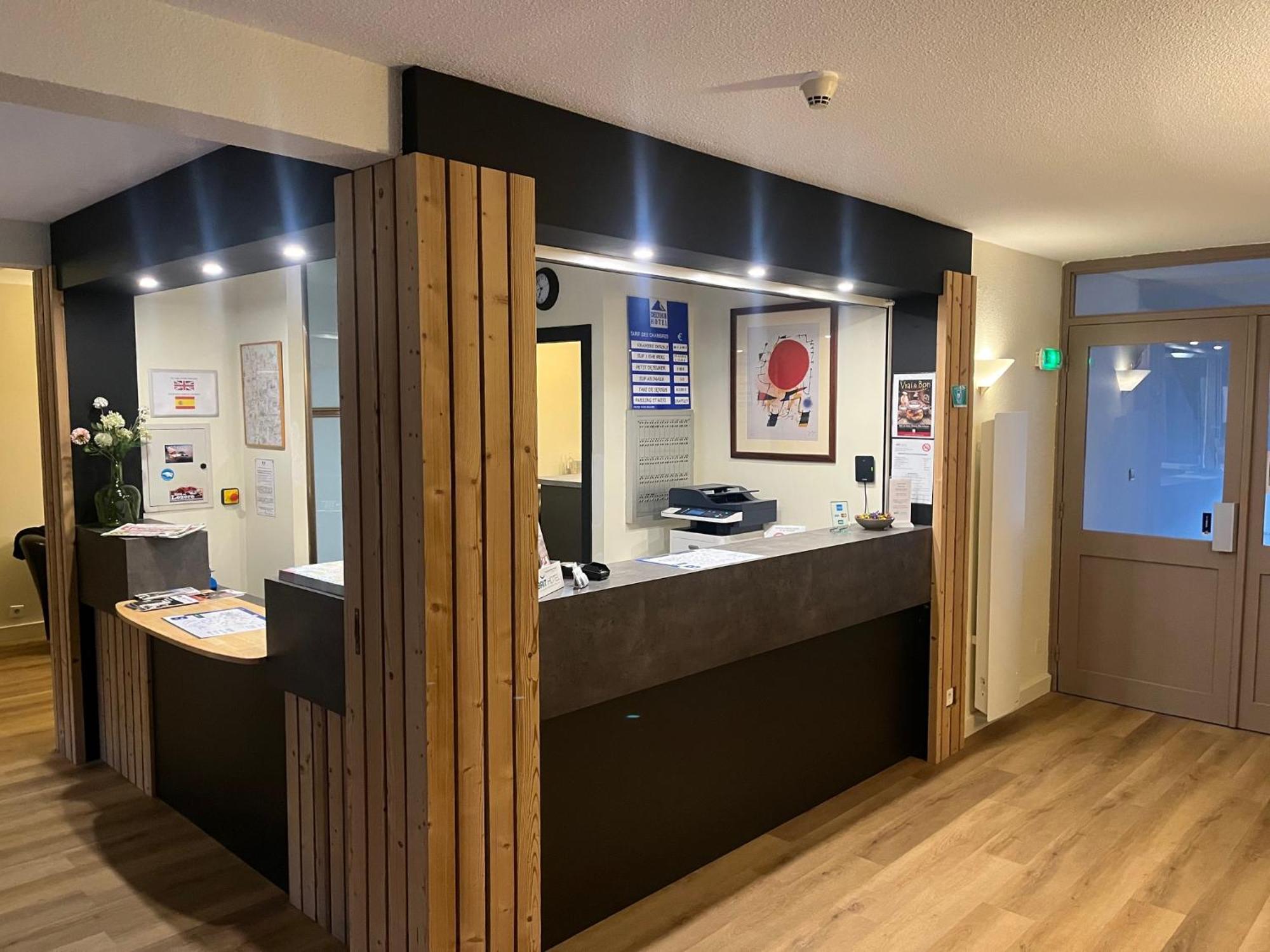 Brit Hotel Confort Deltour Манд Экстерьер фото