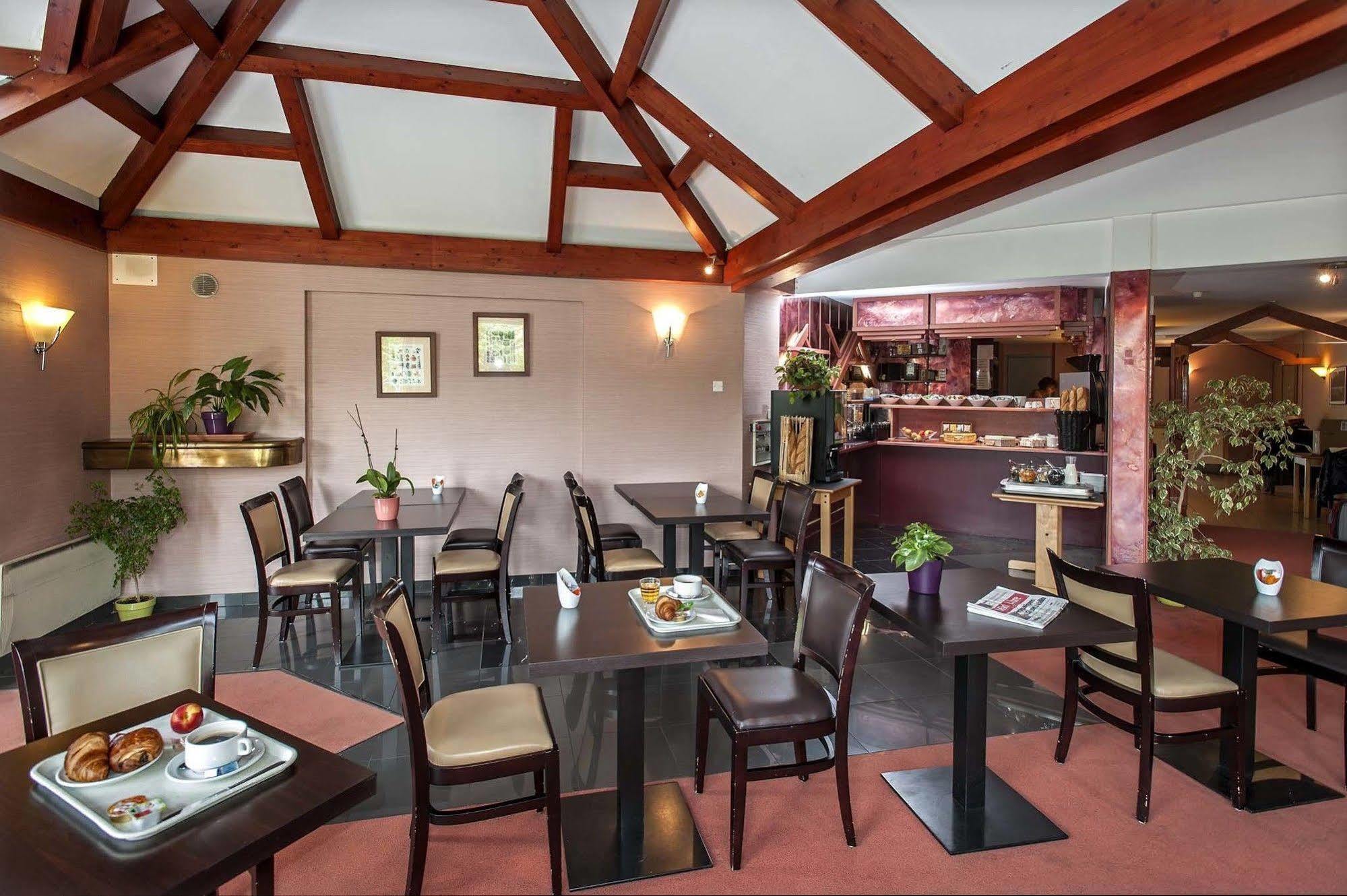 Brit Hotel Confort Deltour Манд Экстерьер фото